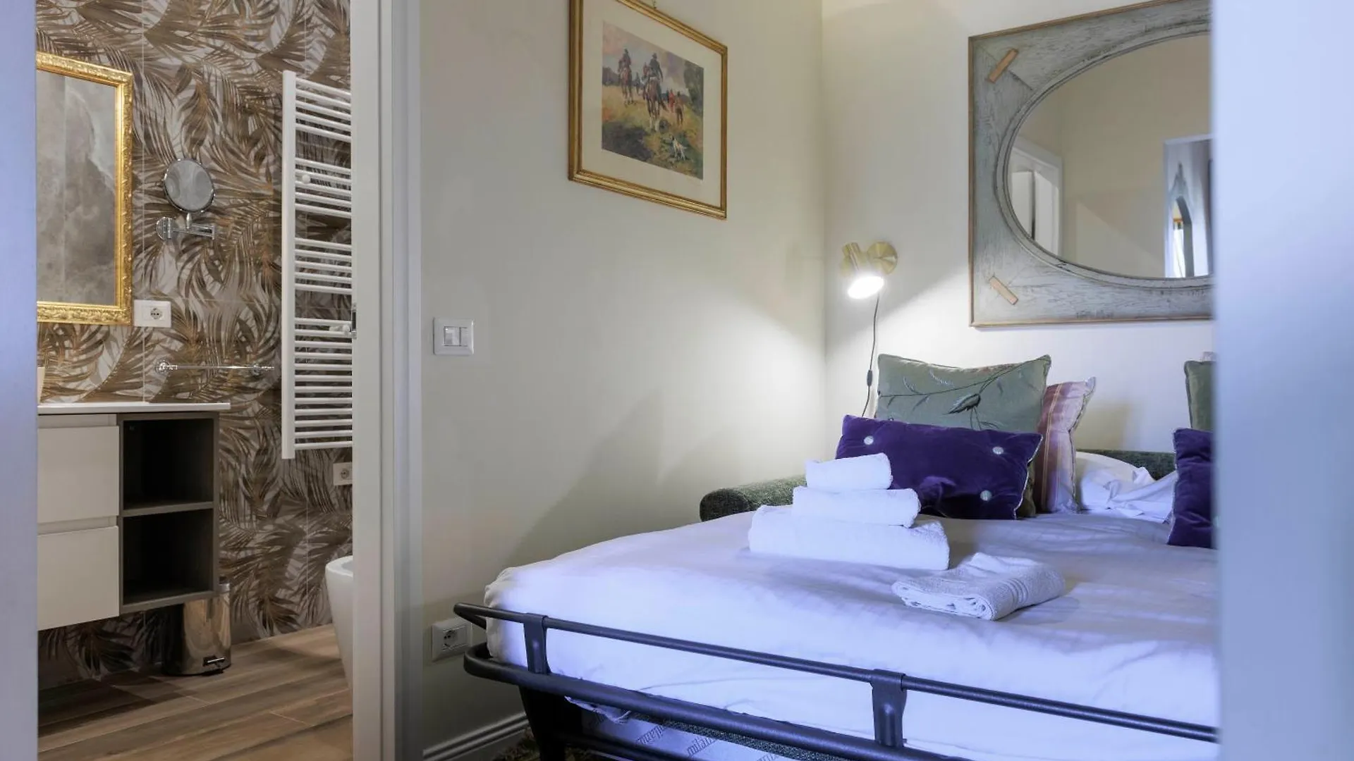 Oltrarno Elegant Apartment Florence Italy